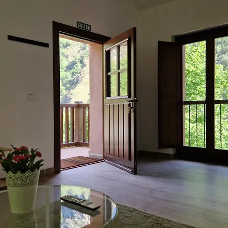 Apartamento Rural Karibu 2 San Esteban By Casas De Los Picos Ecoturismo En Los Picos De Europa *