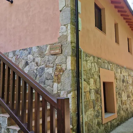 Apartamento Rural Karibu 2 San Esteban By Casas De Los Picos Ecoturismo En Los Picos De Europa *
